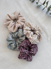 Load image into Gallery viewer, SCRUNCHIE GIFT SETS