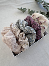 Load image into Gallery viewer, SCRUNCHIE GIFT SETS