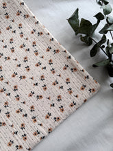 Load image into Gallery viewer, DAISIES (Muslin)