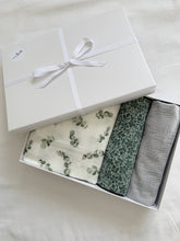 Load image into Gallery viewer, CUSTOM LARGE MUSLIN GIFT SET