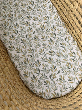 Load image into Gallery viewer, MOSES BASKET SHEET - OLIVE
