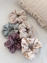 Load image into Gallery viewer, SCRUNCHIE GIFT SETS
