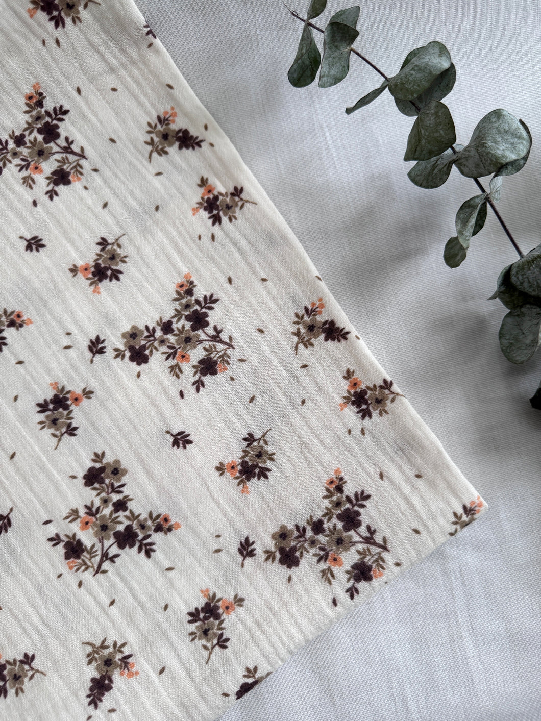 TAUPE FLORALS
